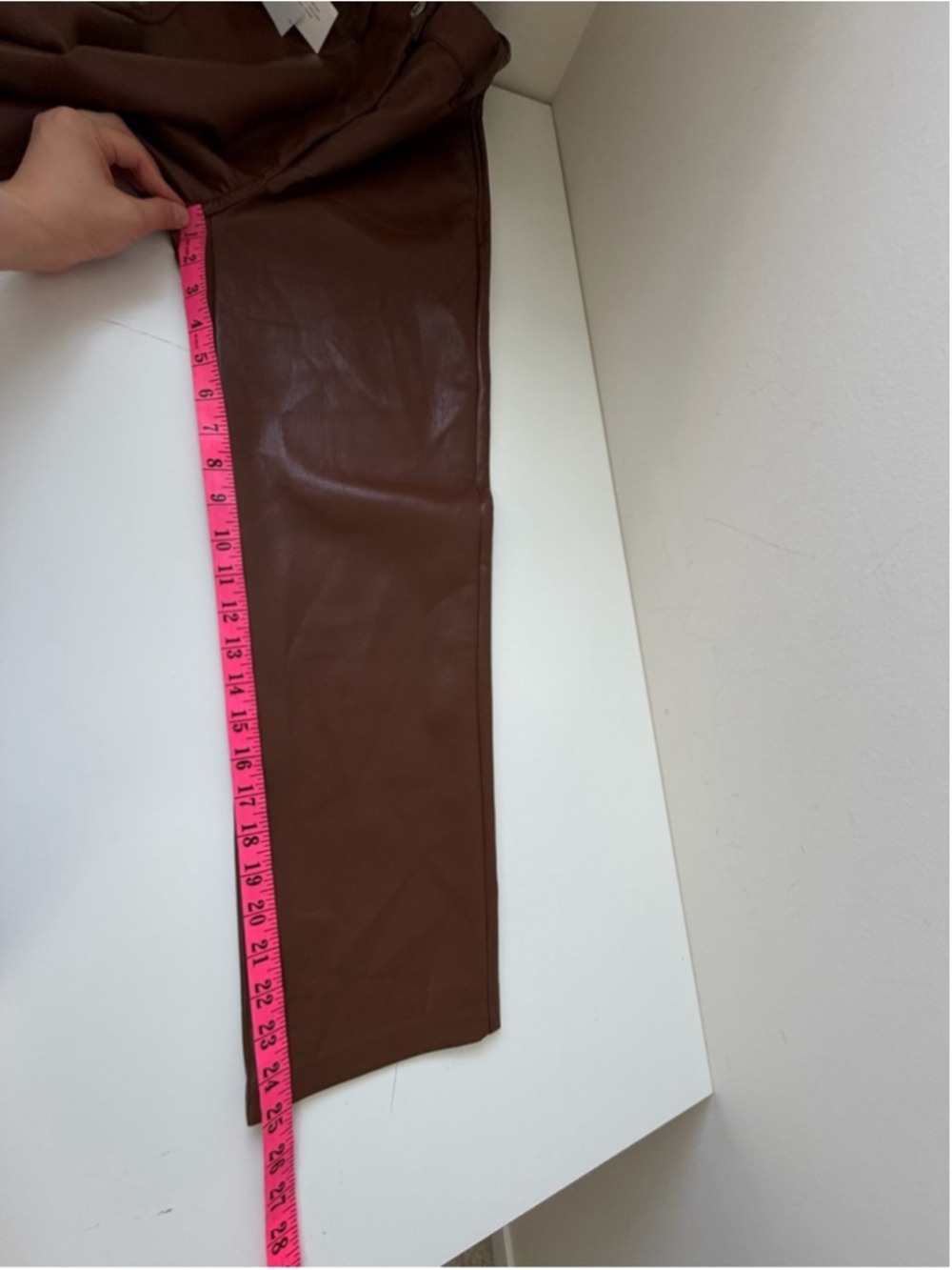 Aritzia The Melina Cropped Pant in Cognac Size 2 - Picture 15 of 15